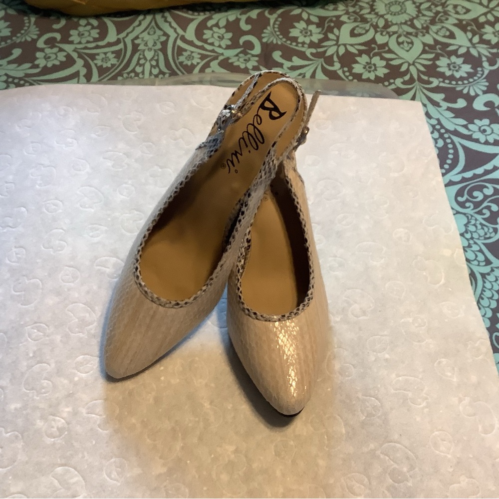 Bellini print pumps